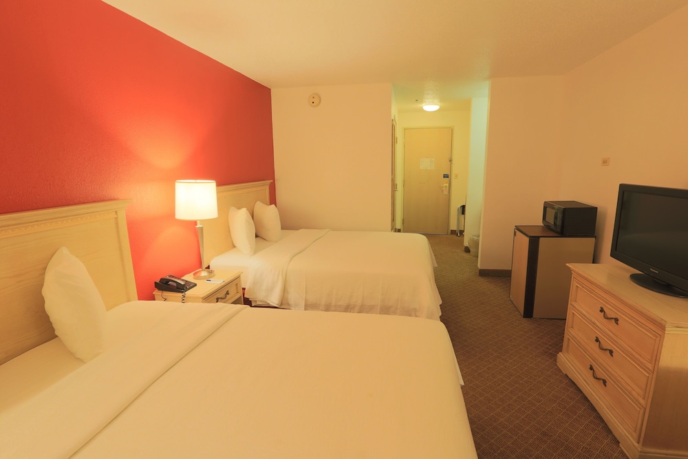 Days Inn by Wyndham Calumet Park - photo 7