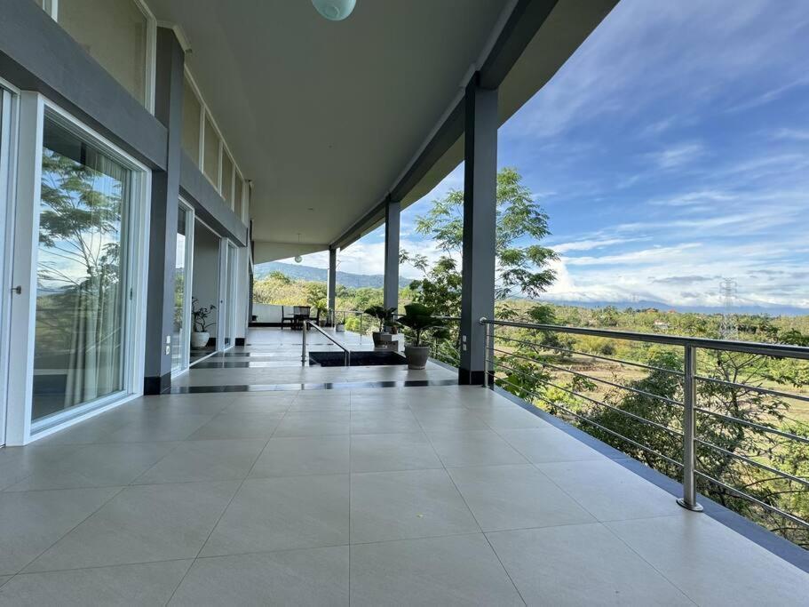 Villa Infinity — 4-Star Luxury Hotel in Sukasada, Indonesia