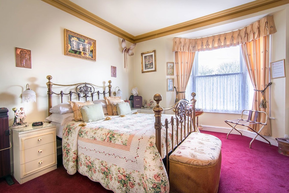 Creston Villa Guest House — 5-Star Luxury Hotel in Lincoln, United Kingdom