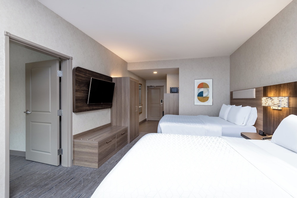 Holiday Inn Express Hotel & Suites Missoula by IHG - photo 18