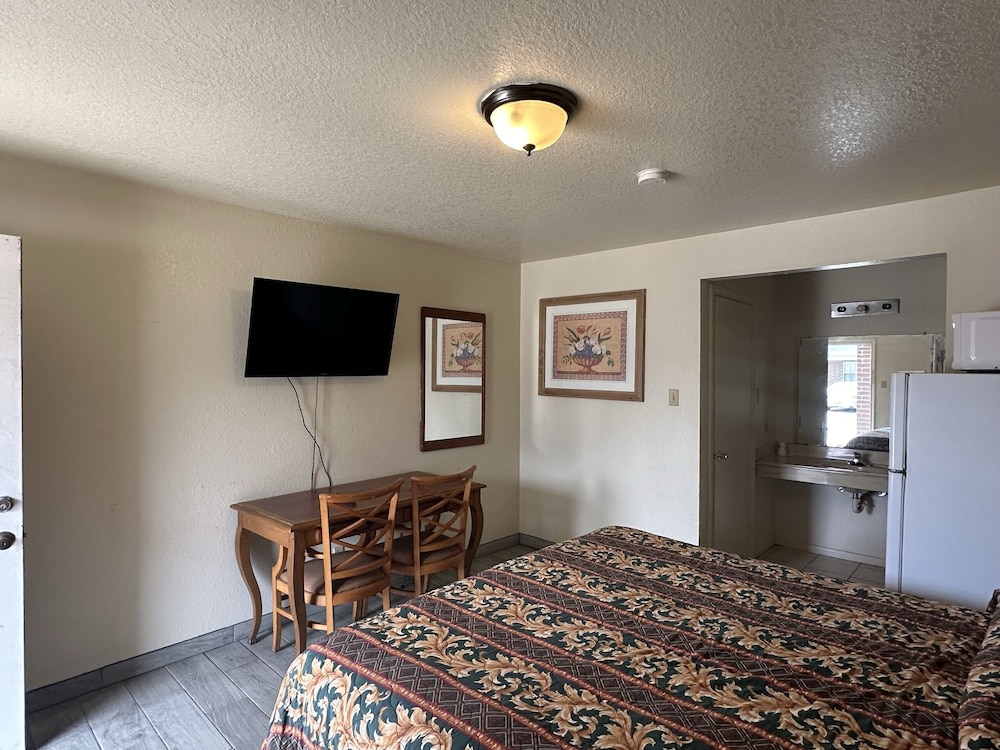 Travel Inn By OYO La Marque Texas City I 45 - photo 7