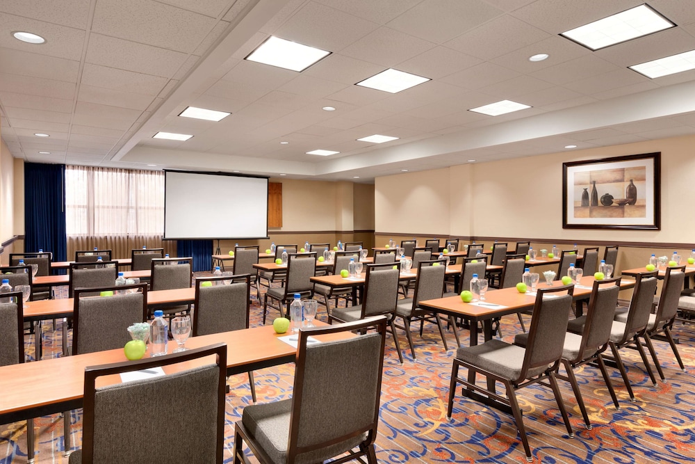 Embassy Suites by Hilton Santa Clara Silicon Valley - photo 83