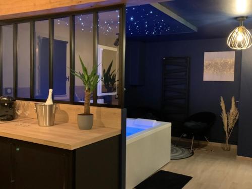 L’Eclipse maison romantique avec Jacuzzi — Cleon — photo 5