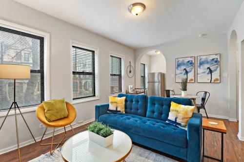 1BR Prime Hyde Park Apartment Dorchester 201 — 4-Star Luxury Hotel in Chicago, United States