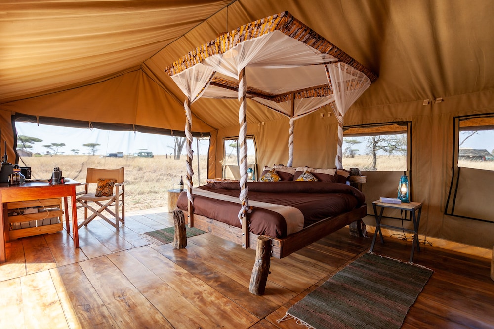 Mawe Luxury Tented Camp — 4-Star Luxury Hotel in Bariadi, Tanzania