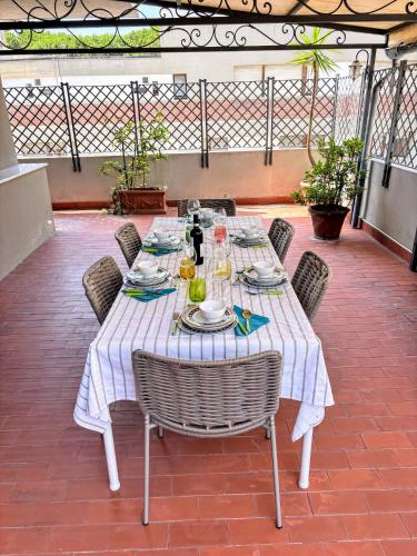 La Terrazza al Mare Beach & Free Parking — 4-Star Luxury Hotel in Marina Di Carrara, Italy