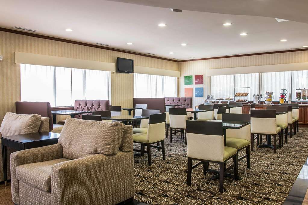 Comfort Suites Canton Detroit - photo 28
