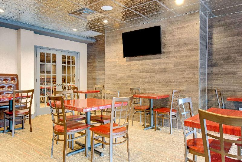 Days Inn by Wyndham Towson - photo 15