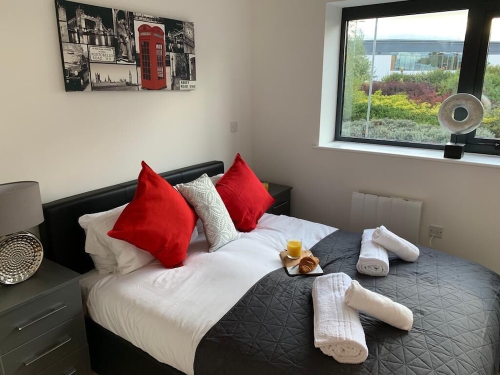 Apt. 4 at the Belvedere — 4-Star Luxury Hotel in Wolverhampton, United Kingdom
