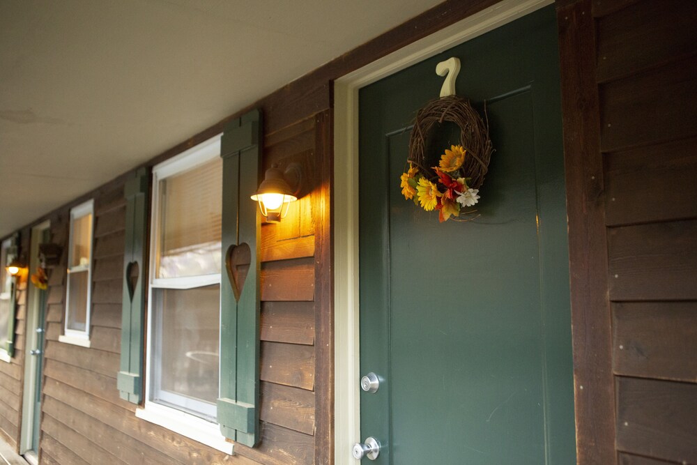 The Chimney Rock Inn & Cottages - photo 94