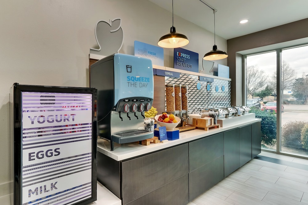 Holiday Inn Express & Suites Waxahachie by IHG - photo 39