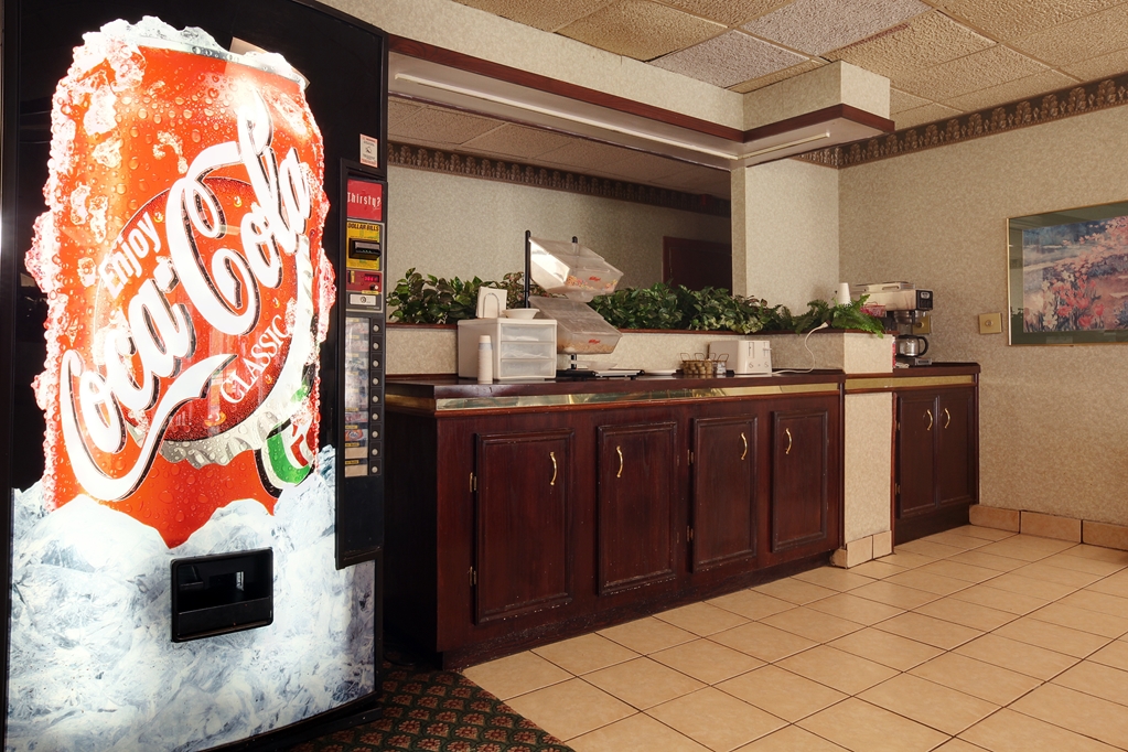 Americas Best Value Inn Marshall - photo 15