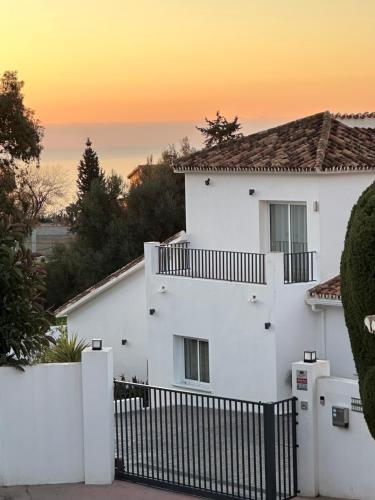 Luxury Villa Andalucia Seaview Private Pool close to Centre — 4-Star Luxury Hotel in Benalmadena, Spain