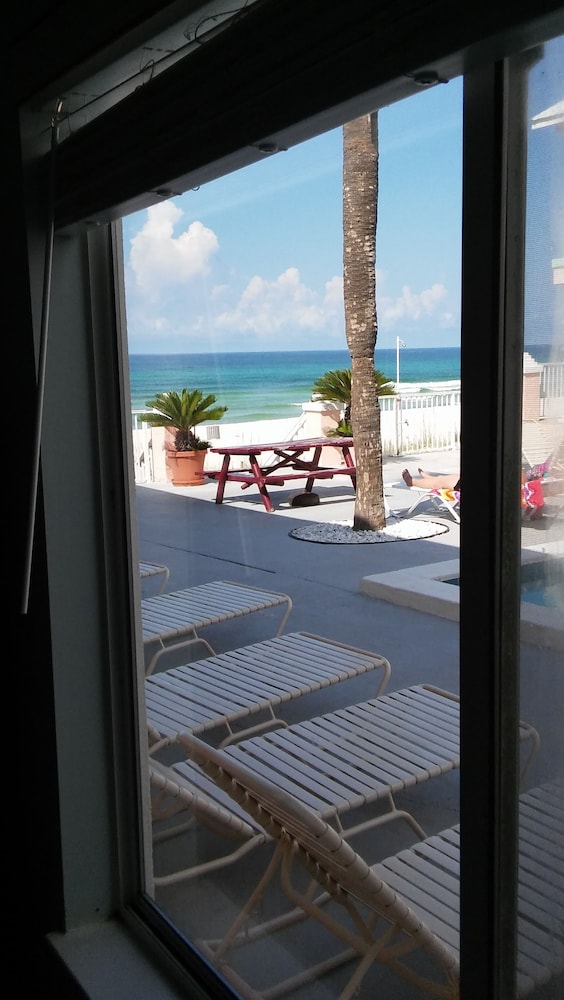 Pineapple Villas on Laguna Beach - photo 84