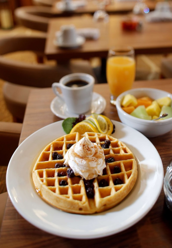 Hilton Garden Inn Cedar Falls - photo 45