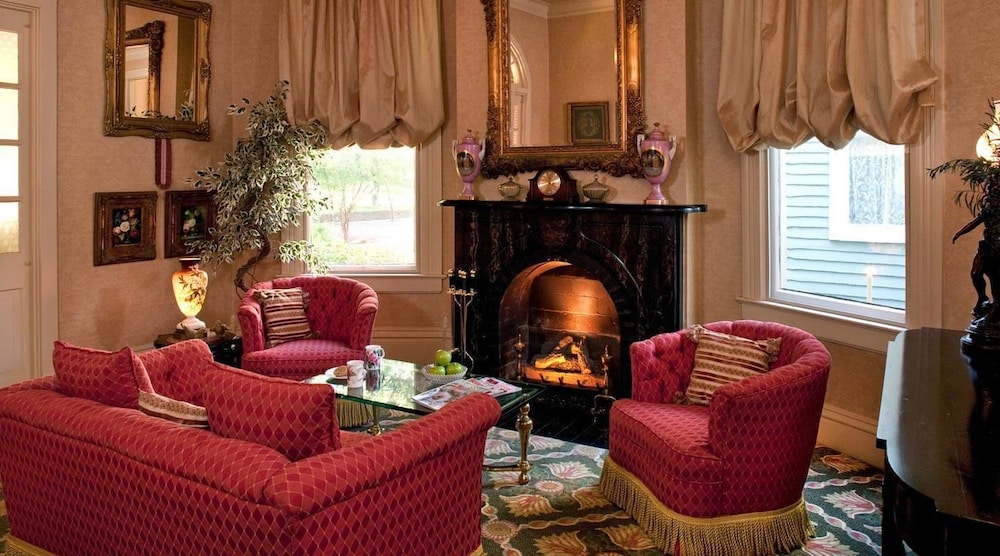 Devereaux Shields House - photo 2