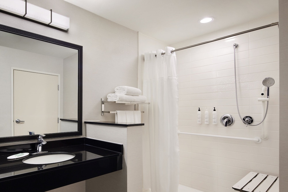 Fairfield Inn & Suites El Paso Airport - photo 14