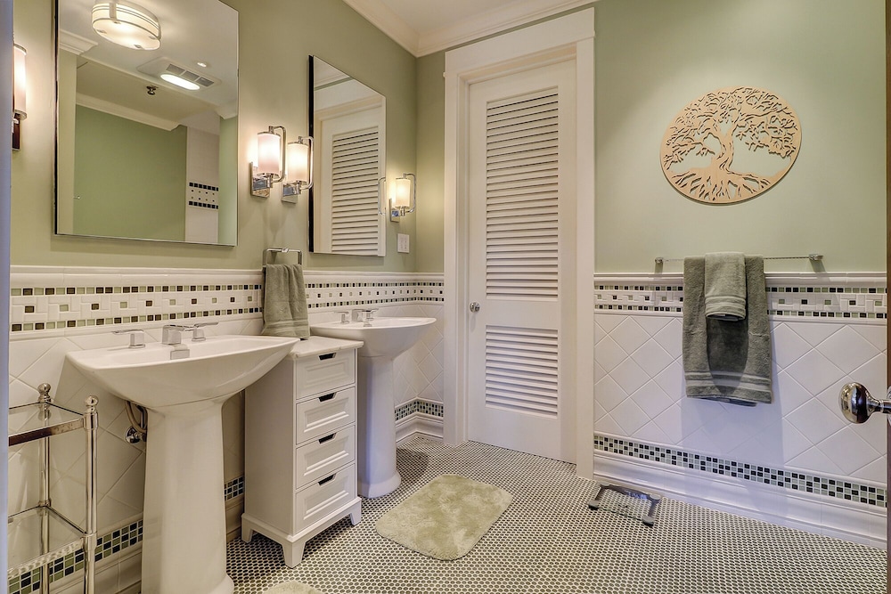 38 Windjammer Court at the Sea Pines Resort - photo 17