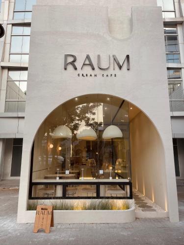 Stay Raum — 4-Star Luxury Hotel in Jakarta, Indonesia