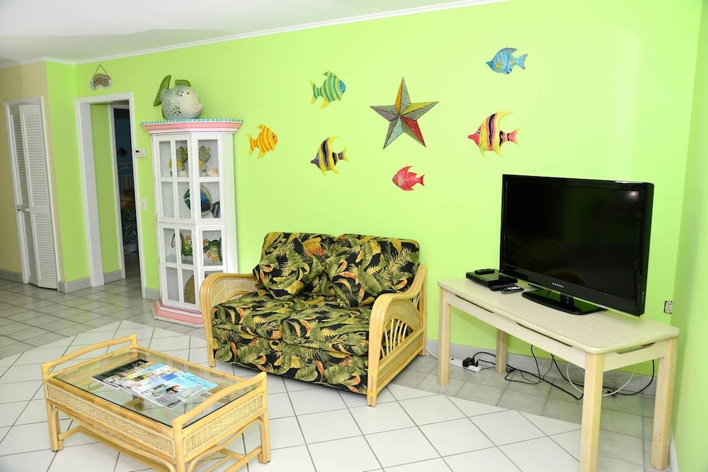 The Palmview and Sandpiper Inns - photo 8