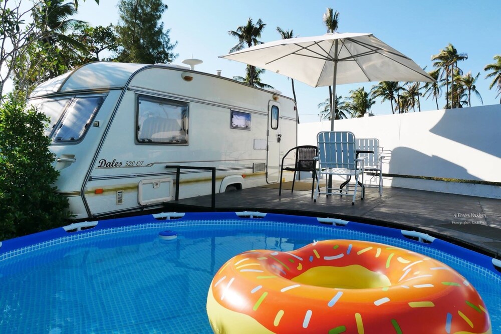 Loft Caravan Resort — hotel in Ban Laem