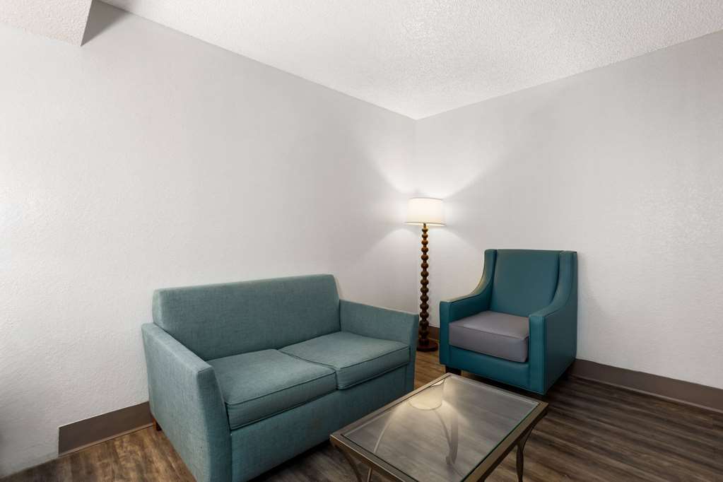 Baymont by Wyndham Orlando International Dr Universal Blvd - photo 16