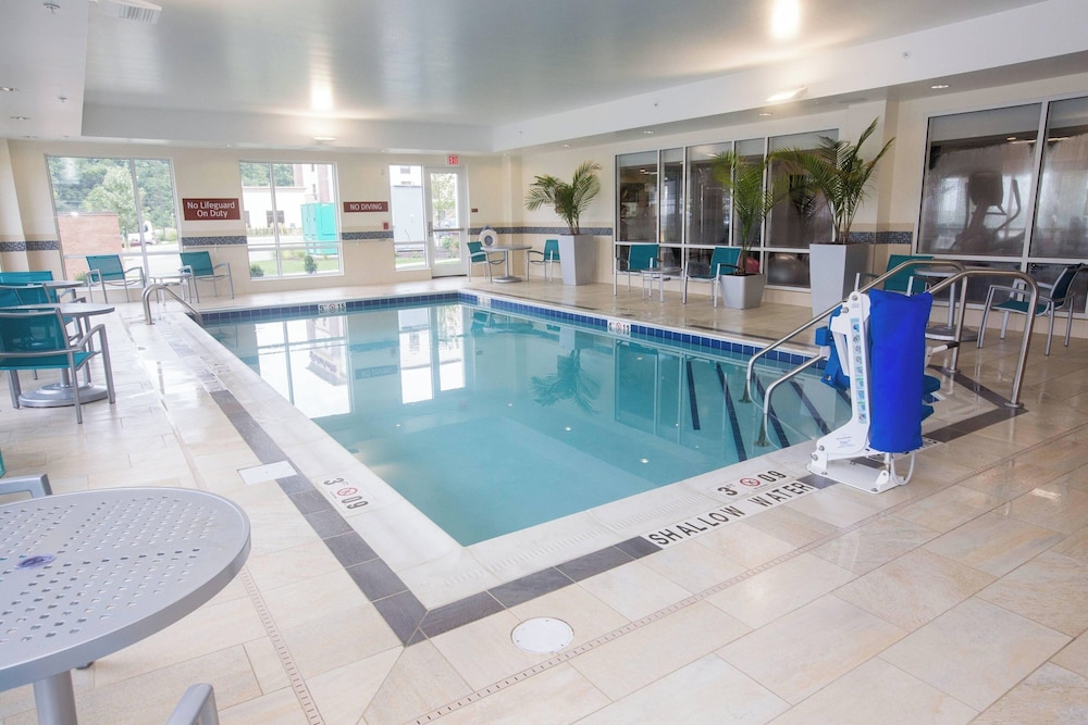 TownePlace Suites by Marriott Pittsburgh Harmarville - photo 12
