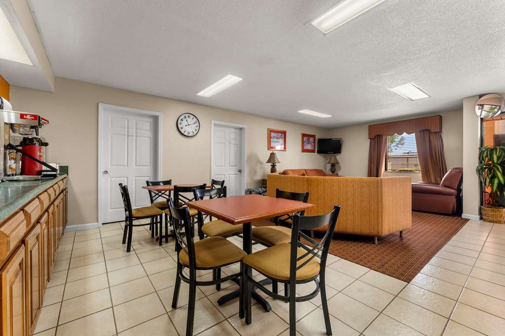 Americas Best Value Inn Montezuma - photo 22