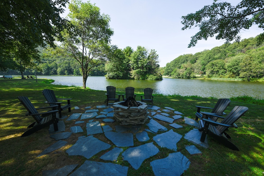 Peaks of Otter Lodge - photo 34