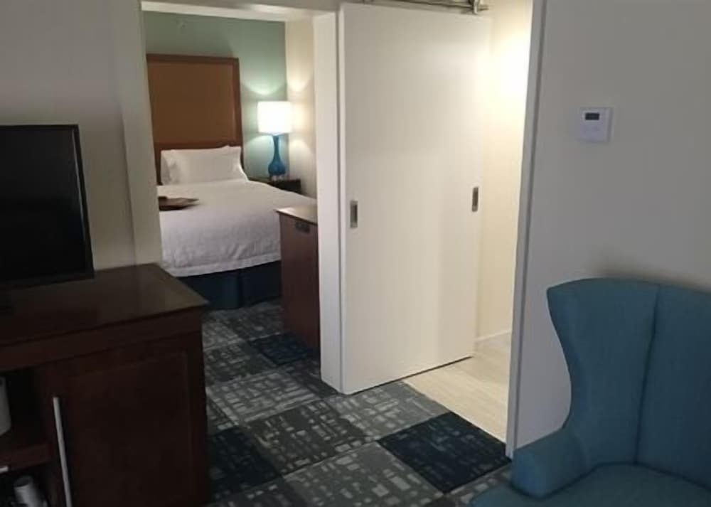 Hampton Inn Norcross - photo 8