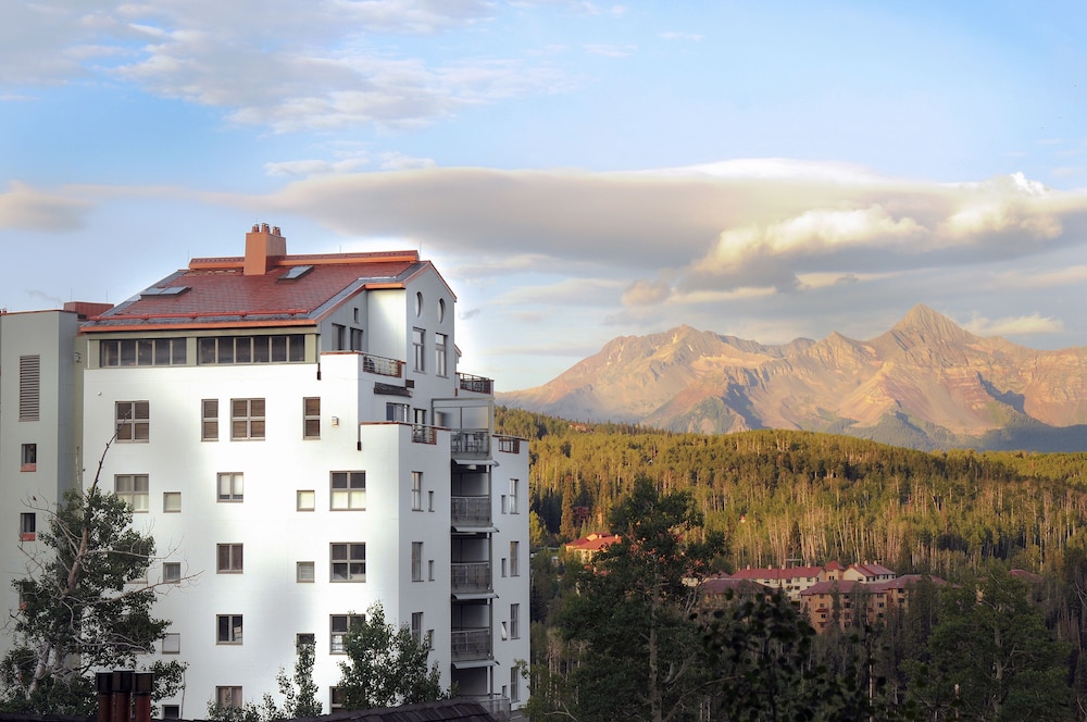 The Peaks Resort and Spa - photo 34