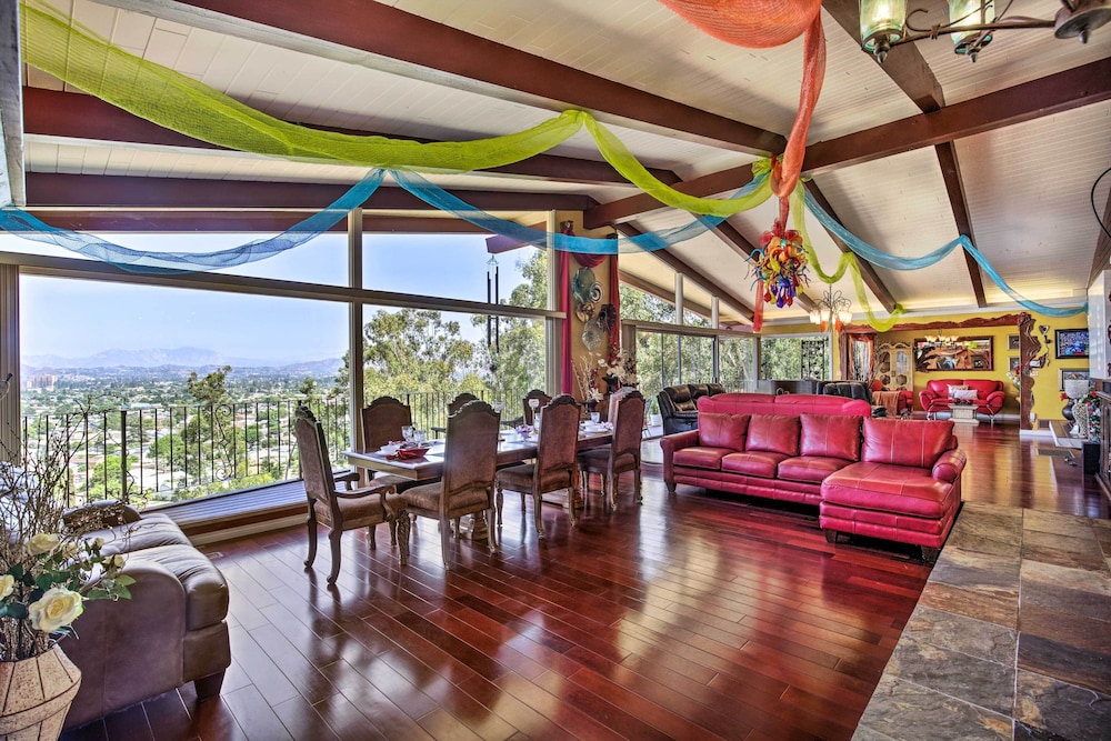 Colorful El Cajon Gem Deck Garden And Valley Views — El Cajon