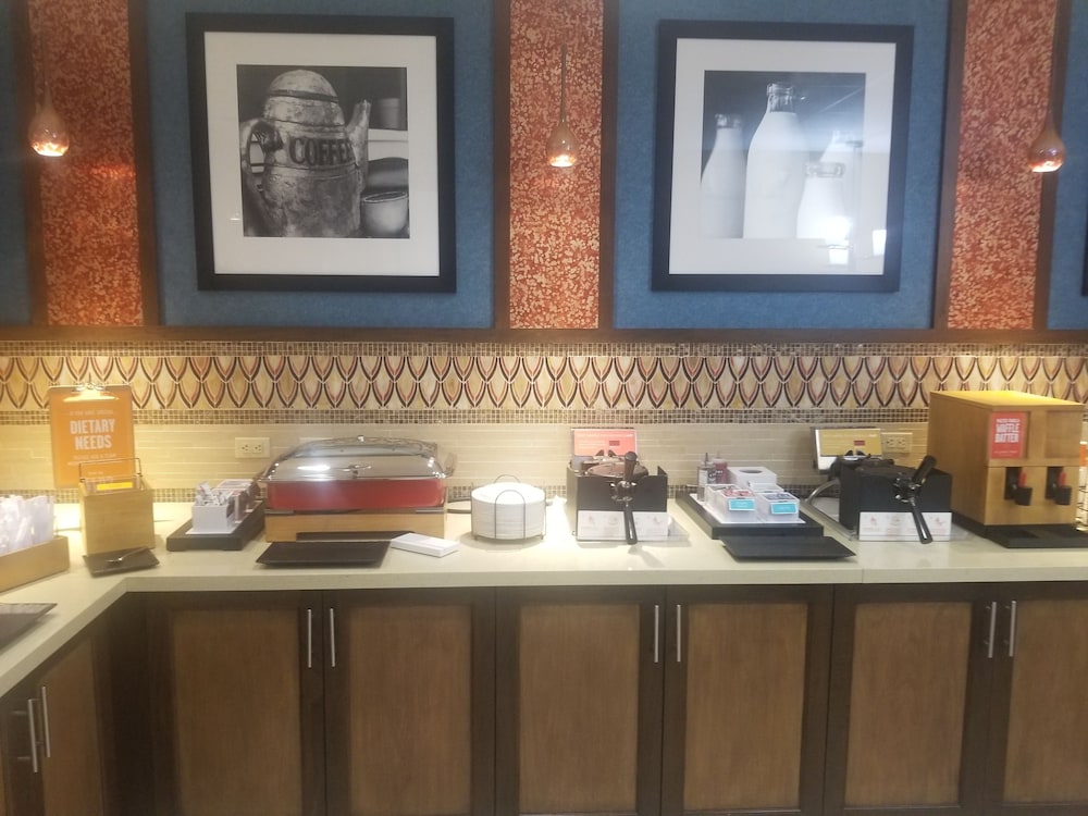 Hampton Inn Austin Oak Hill - photo 42