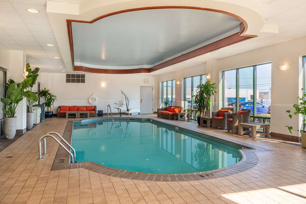 Comfort Inn & Suites Logan International Airport - photo 21