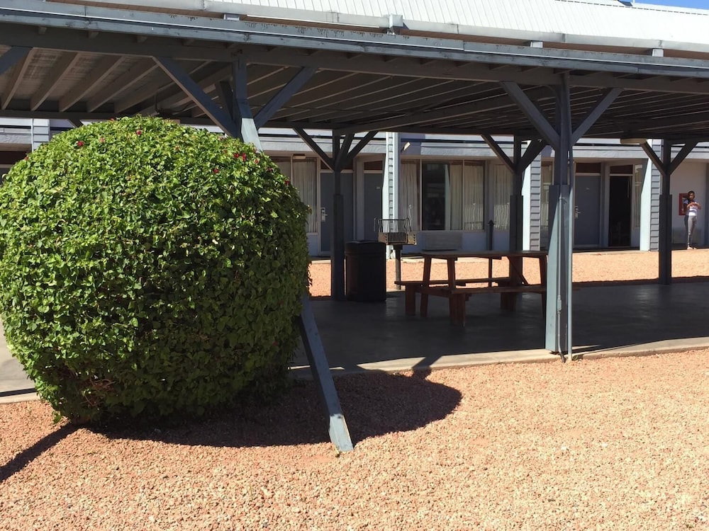 E Z 8 Motel Phoenix Airporter - photo 34