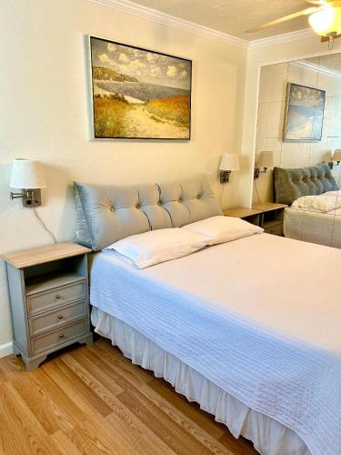 Monet Studio — Eugene