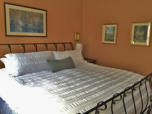 The Frogtown Inn - photo 8