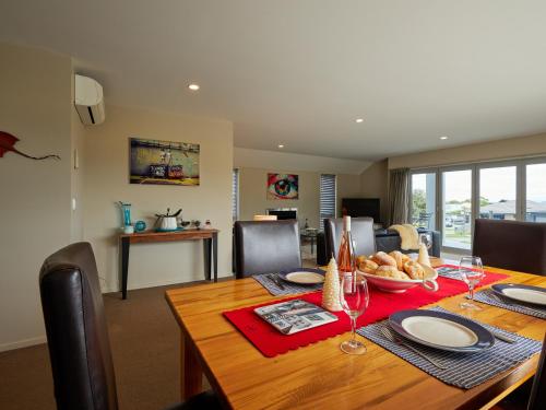 Seaside Serenity — 4-Star Luxury Hotel in Kaikoura, New Zealand
