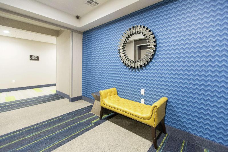 Hampton Inn & Suites Stroud - photo 24