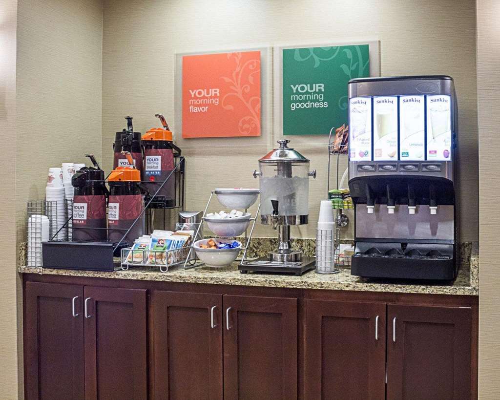 Comfort Suites Minot South - photo 37