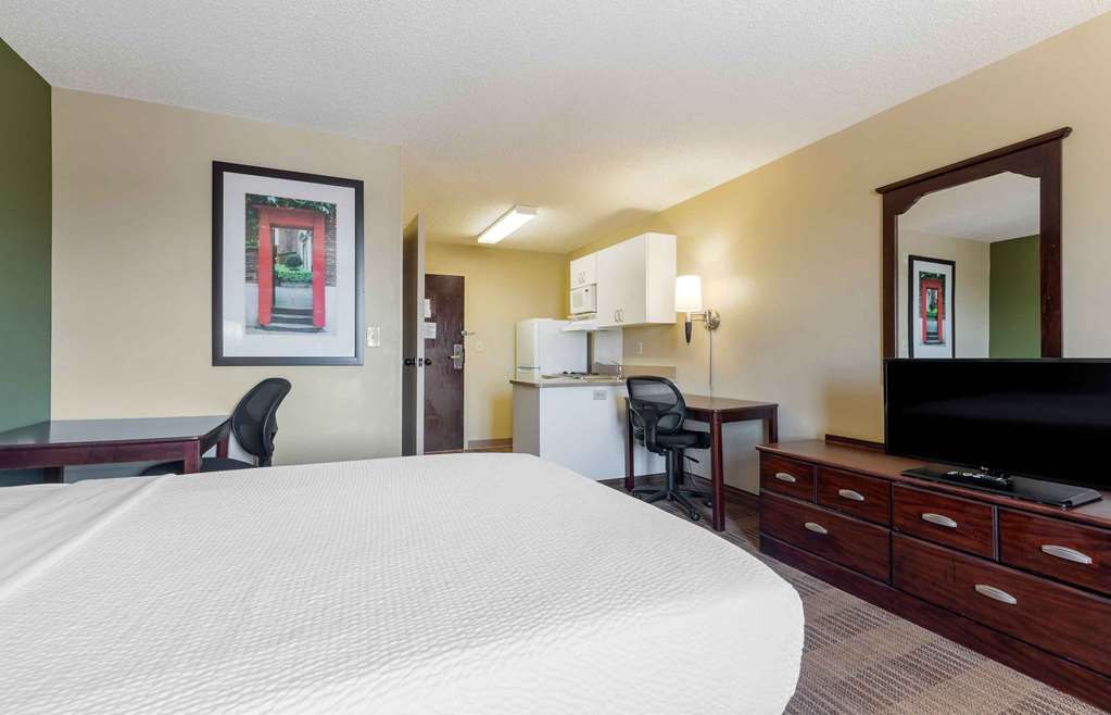 Extended Stay America Suites Dallas Greenville Avenue - photo 7