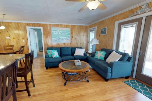 Footprints In The Sand by Oak Island Accommodations - photo 25