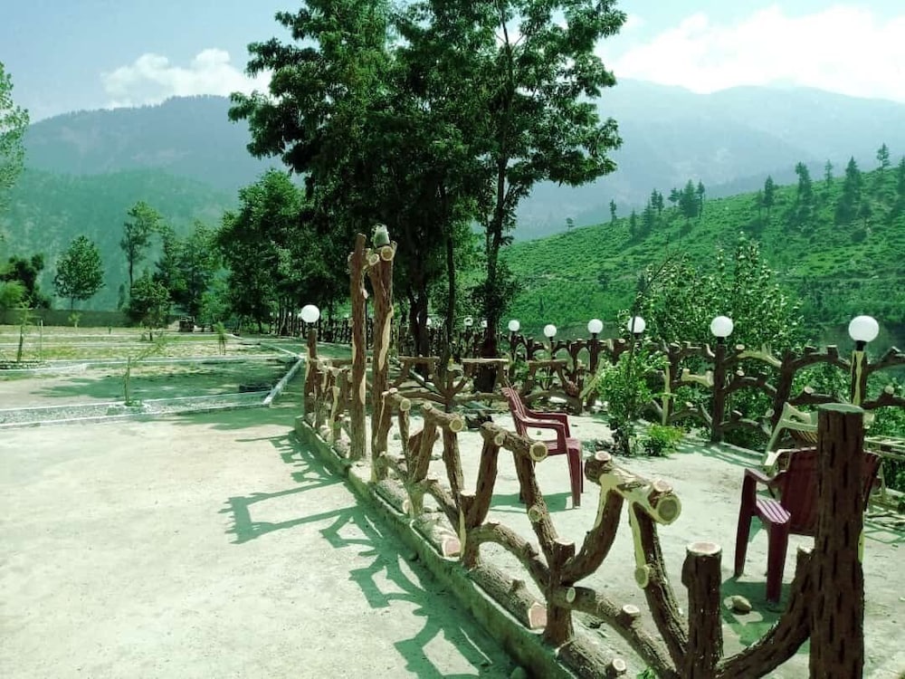 Chaman Hotel Kalam in Thal, Pakistan