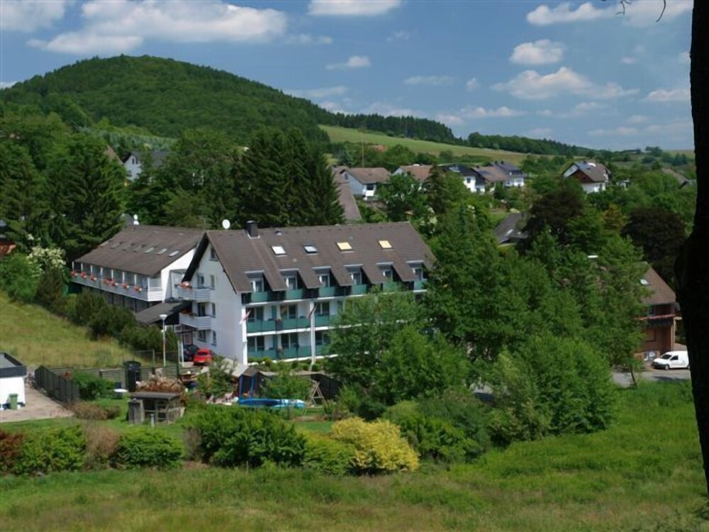 Hotel Hesborner Kuckuck — 4-Star Luxury Hotel in Medebach, Germany