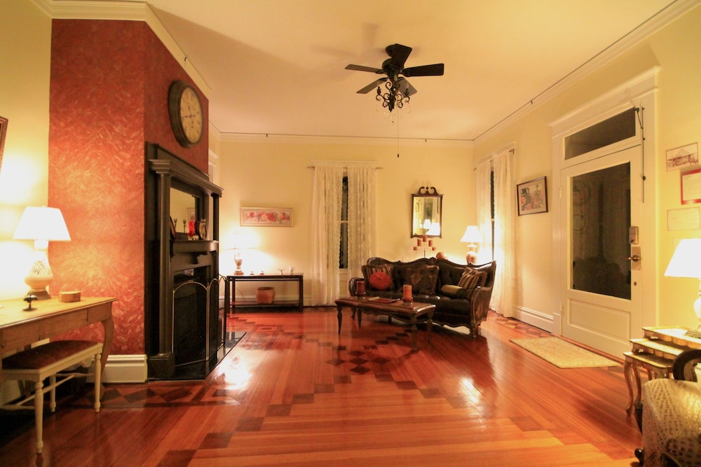 The Inn at Glen Alpine - photo 4