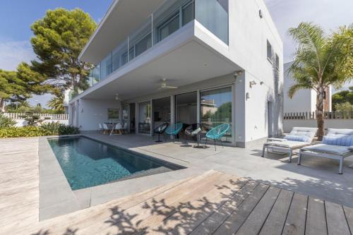 Casa Chamizo — 4-Star Luxury Hotel in Cambrils, Spain