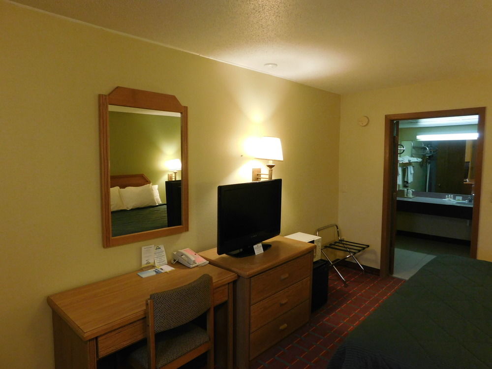 Days Inn Williamsburg - photo 3