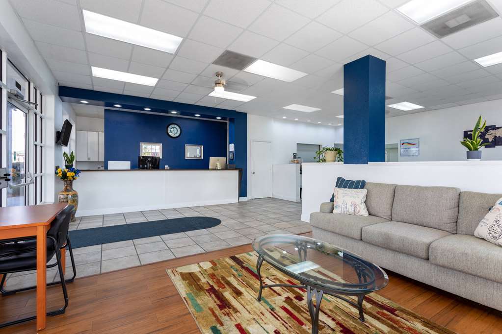 Baymont by Wyndham Marianna - photo 4