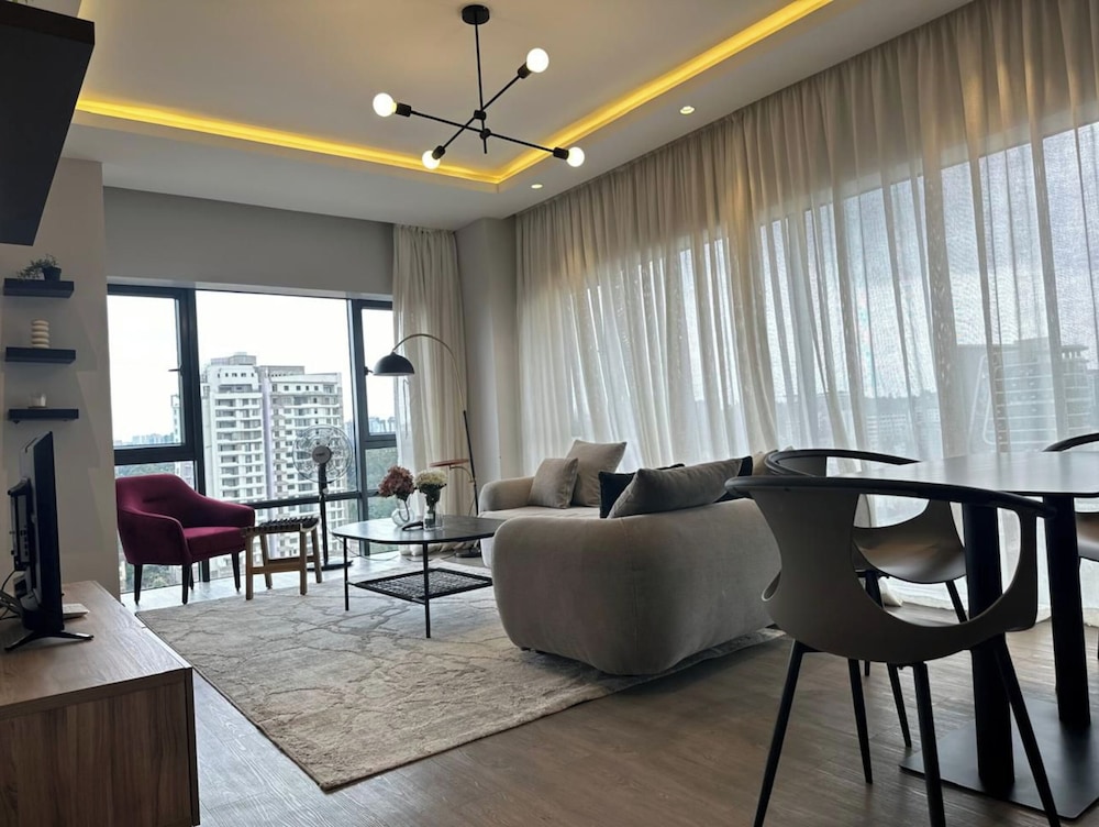 Escada Apartments