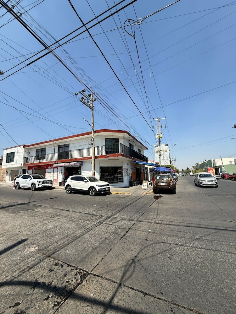 Departamento Orange 1 Guadalajara — 4-Star Luxury Hotel in Guadalajara, Mexico
